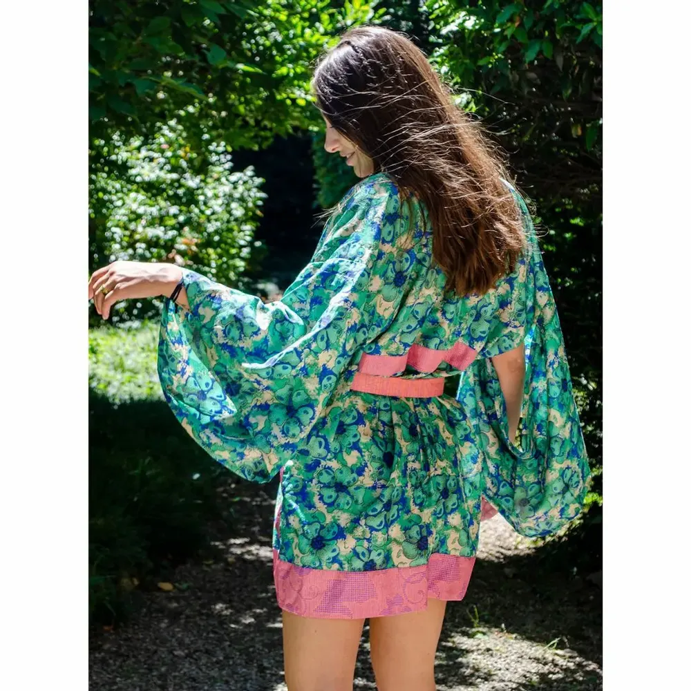 Prêt-à-porter - Kimonos fabriqués à la main à partir de saris d'occasion - I WAS A SARI