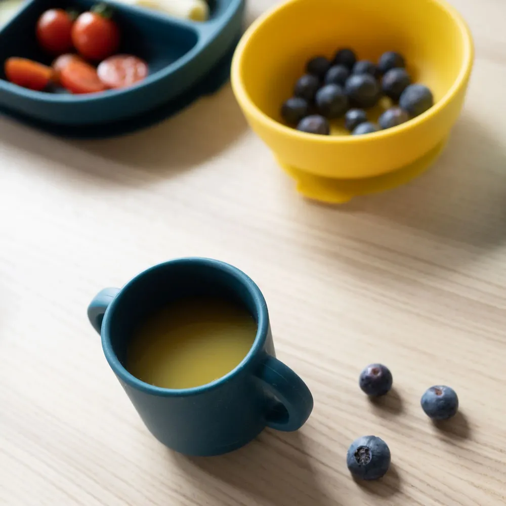 Children's mealtime - Silicone Cup with handles - 2 Pack Blue Abyss / Lagoon - EKOBO