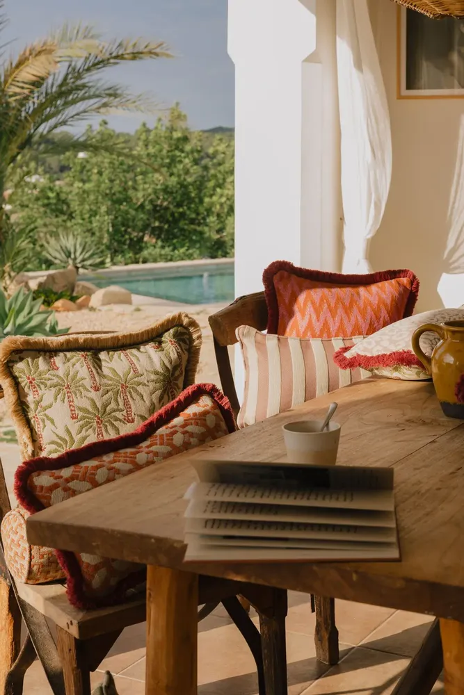 Tissus pour extérieurs - Coussin Laura Olive & Épices - PALAIS SUSTAINABLE LUXURY