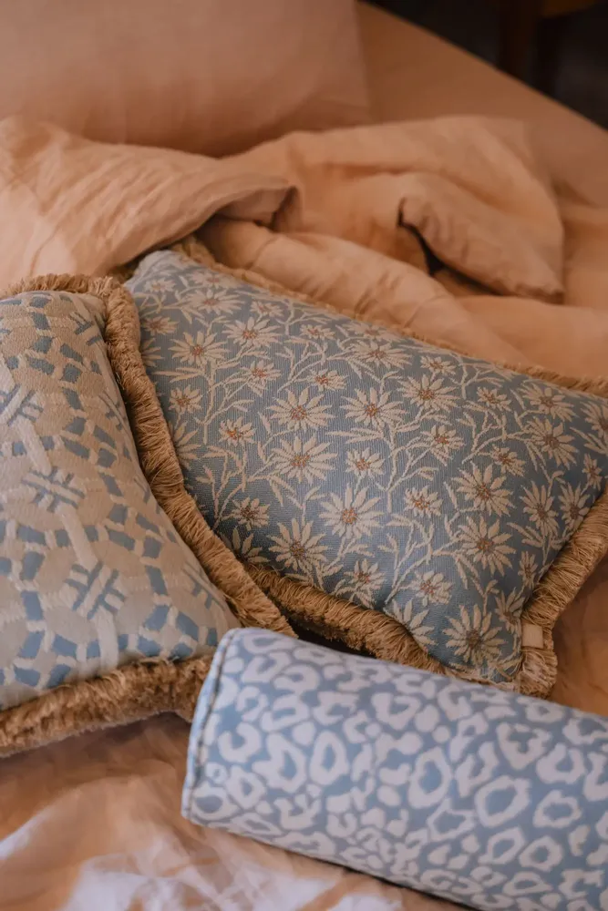 Tissus pour extérieurs - Coussin Mako Ice & Écru - PALAIS SUSTAINABLE LUXURY