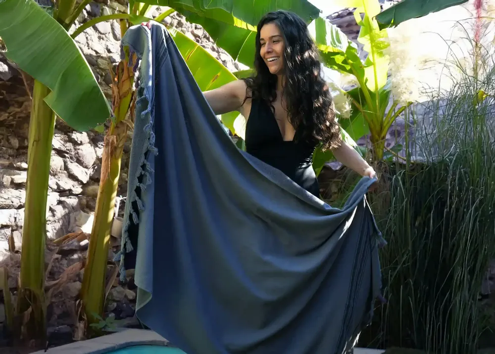 Serviettes de bain - FOUTA EN COTON BIOLOGIQUE - COLLECTION DOLCE - COULEUR ONYX - KARAWAN AUTHENTIC