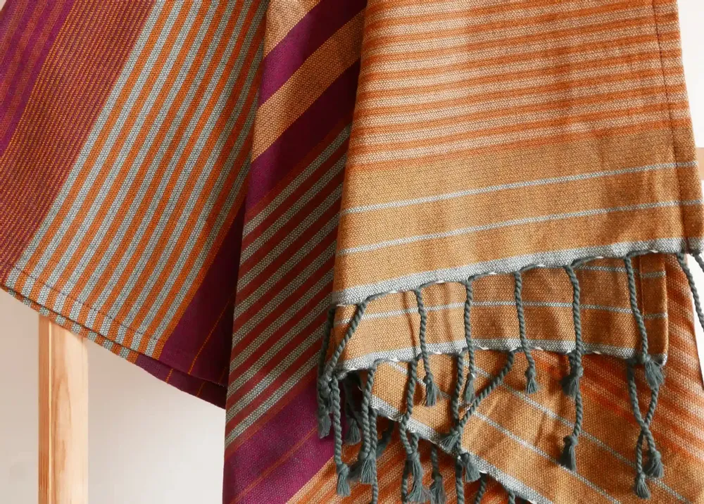 Bath towels - WOVEN ORGANIC COTTON TOWEL - EBENE - ARABESK color - KARAWAN AUTHENTIC