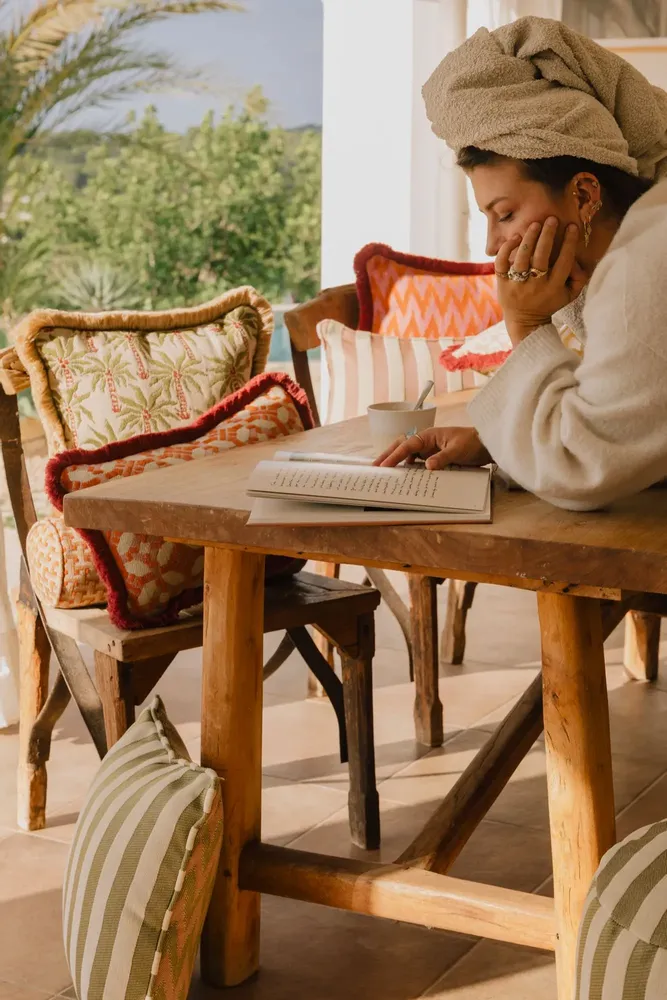 Garden textiles - Double sided cushion Jackie Olive & Ecru x Rosita Olive & Rose - PALAIS SUSTAINABLE LUXURY