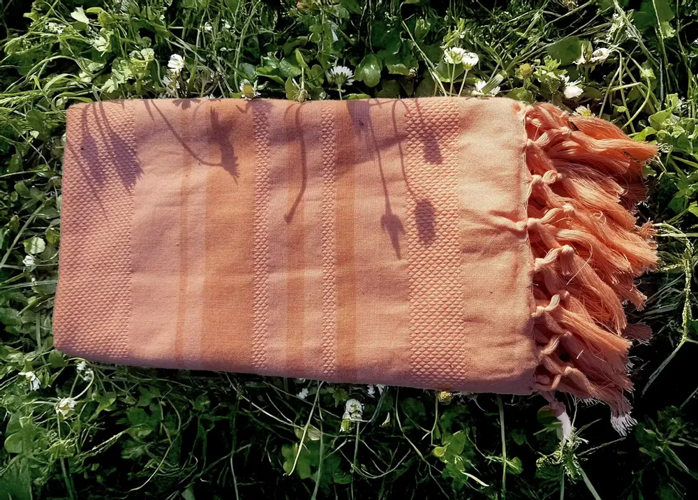 Serviettes de bain - FOUTA TISSÉE EN COTON BIOLOGIQUE - COLLECTION GARDEN - COULEUR CORAL - KARAWAN AUTHENTIC