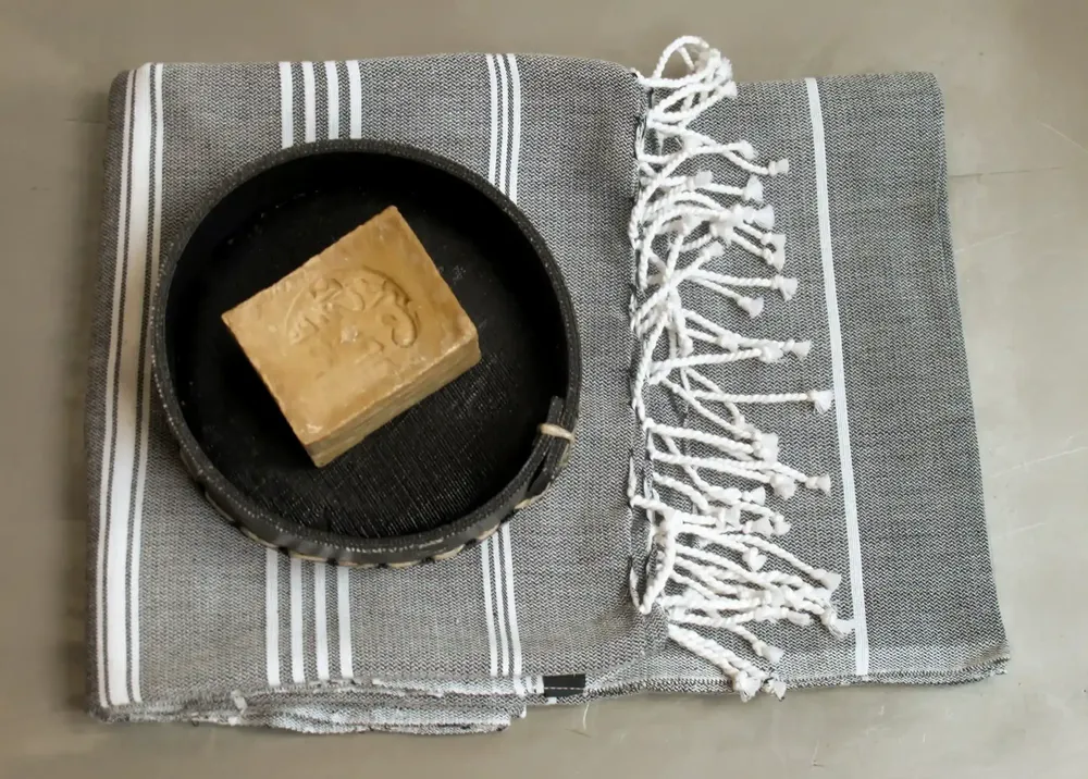 Bath towels - ORGANIC COTTON FOUTA - HAMMAM Collection - Color WHITE & ANTHRACITE - KARAWAN AUTHENTIC