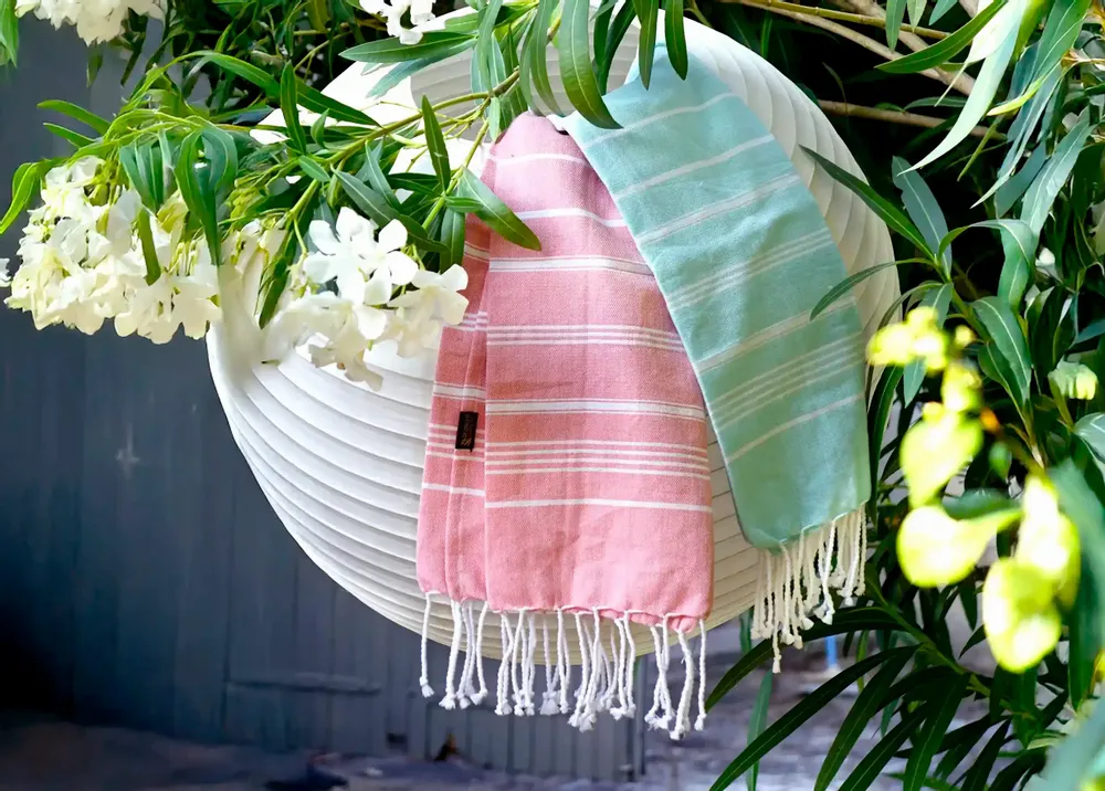 Bath towels - ORGANIC COTTON TOWEL - HAMMAM COLLECTION - WHITE & CORAL COLOR - KARAWAN AUTHENTIC