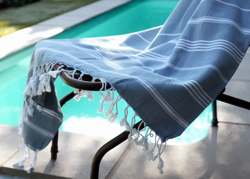 Bath towels - ORGANIC COTTON FOUTA - HAMMAM Collection - Color WHITE & OCEAN - KARAWAN AUTHENTIC