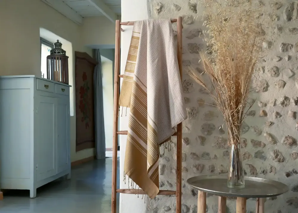 Serviettes de bain - FOUTA EN COTON BIOLOGIQUE - Collection SAND- Couleur SABLE & BLANC - KARAWAN AUTHENTIC