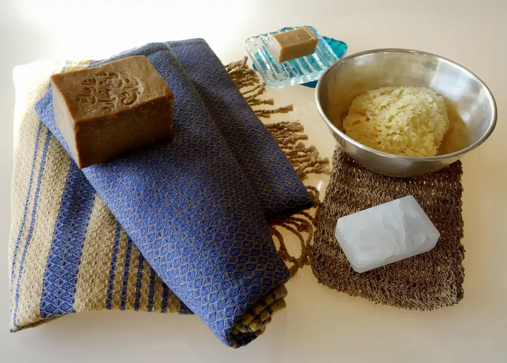 Serviettes de bain - FOUTA EN COTON BIOLOGIQUE - Collection SAND- Couleur SABLE & BLEU IMPERIAL - KARAWAN AUTHENTIC