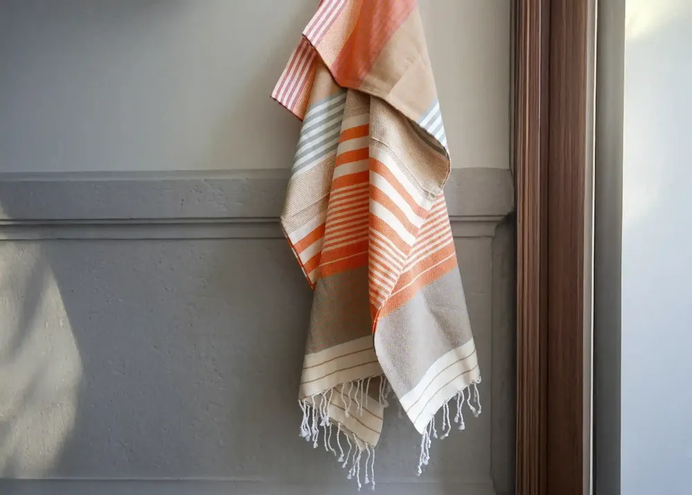 Serviettes de bain - FOUTA EN COTON BIOLOGIQUE - Collection SUD - Couleur INDIA GOLD - KARAWAN AUTHENTIC