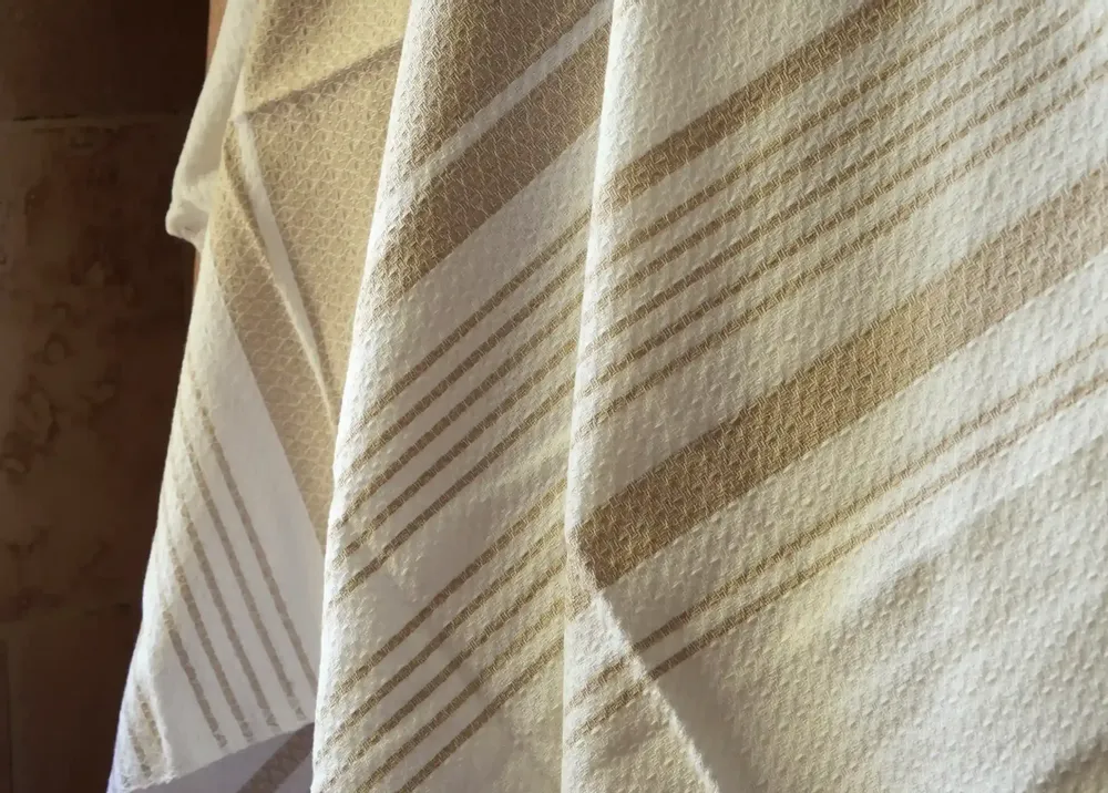 Bath towels - ORGANIC COTTON TOWEL - WHITE SAND Collection - Color WHITE & GINGER - KARAWAN AUTHENTIC