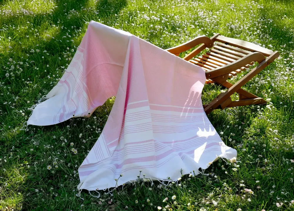 Serviettes de bain - FOUTA EN COTON BIOLOGIQUE - Collection WHITE SAND- Couleur BLANC & PARME - KARAWAN AUTHENTIC