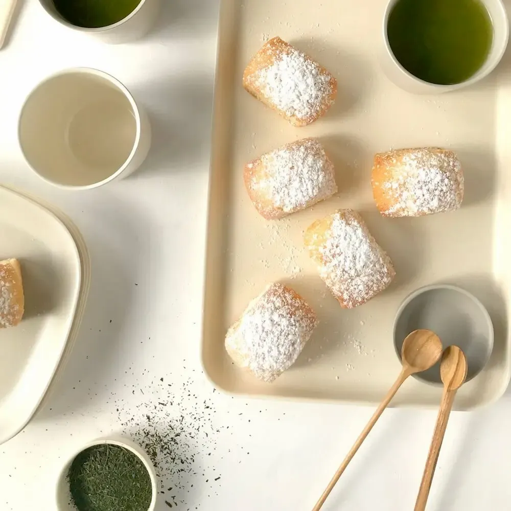 Trays - Medium Serving Tray - Off White - EKOBO