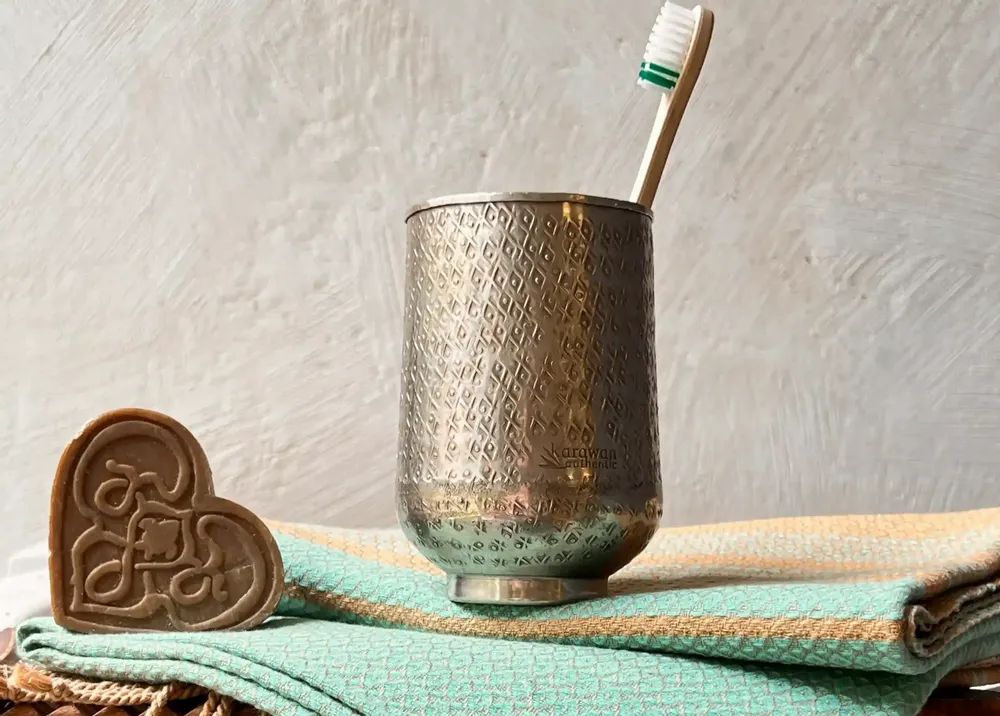 Decorative objects - HAMMERED AND ENGRAVED SILVER-PLATED BRASS GLASS' PALMYR ' - KARAWAN AUTHENTIC
