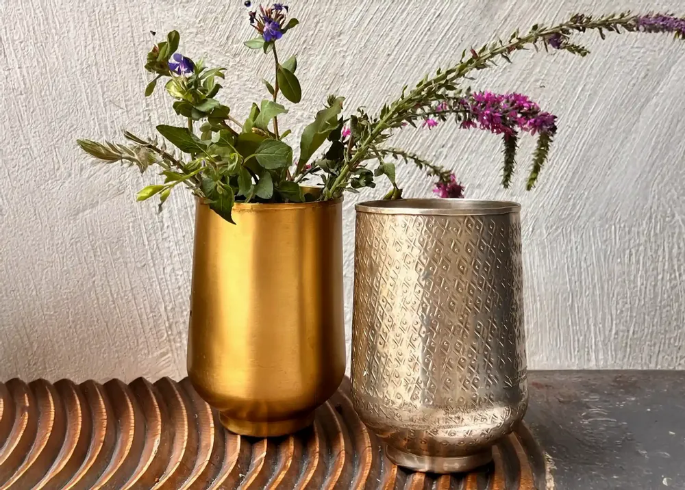 Decorative objects - HAMMERED AND ENGRAVED SILVER-PLATED BRASS GLASS' PALMYR ' - KARAWAN AUTHENTIC
