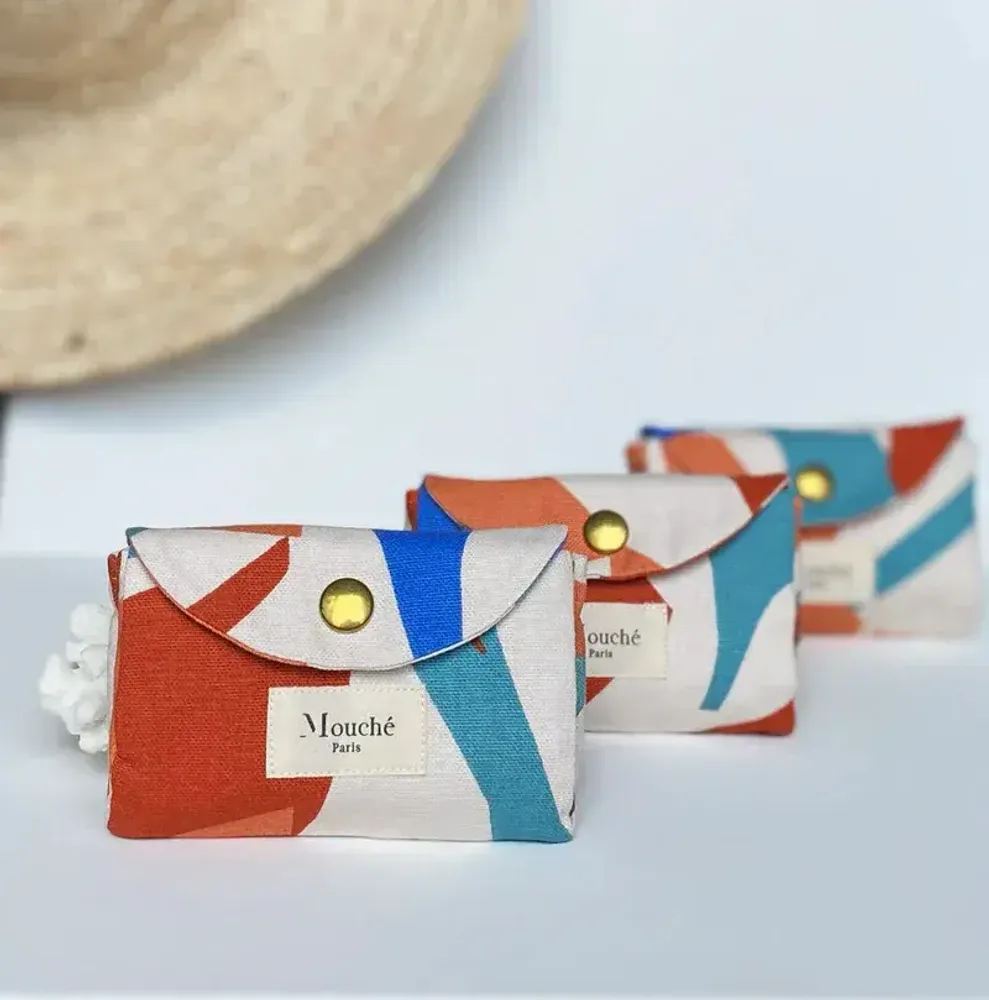 Other bath linens - L'Originale pouch and its 6 tissue handkerchiefs - MOUCHÉ PARIS