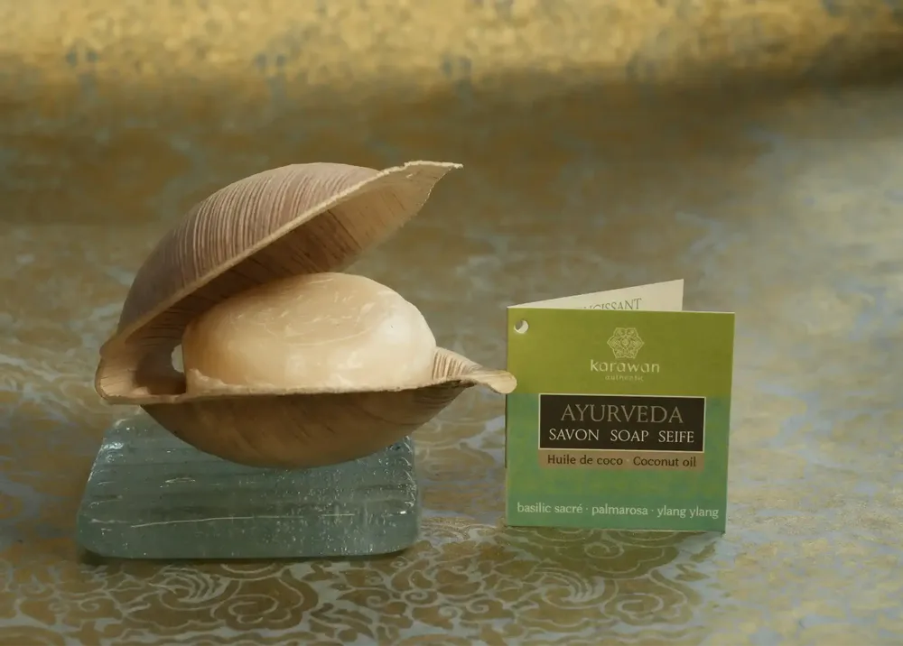Savons - SAVON SOLIDE AYURVEDIQUE - BASILIC SACRÉ - GRAND FORMAT - KARAWAN AUTHENTIC