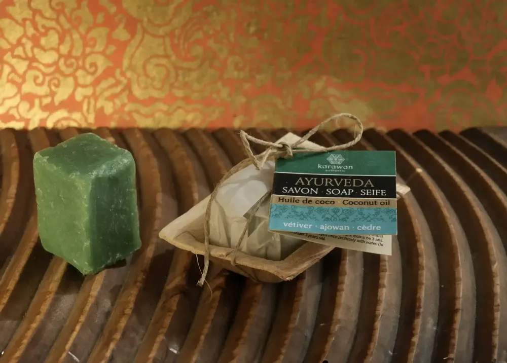 Savons - SAVON SOLIDE AYURVEDIQUE - VETIVER - PETIT FORMAT - KARAWAN AUTHENTIC