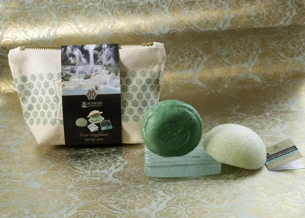 Caskets and boxes - KONJAC AND AYURVEDA WELLNESS GIFT KIT - INVIGORATING TREATMENT - KARAWAN AUTHENTIC
