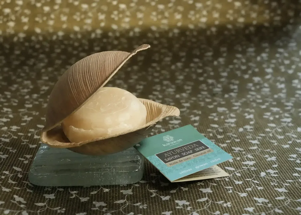 Caskets and boxes - KONJAC AND AYURVEDA WELLNESS GIFT KIT - INVIGORATING TREATMENT - KARAWAN AUTHENTIC