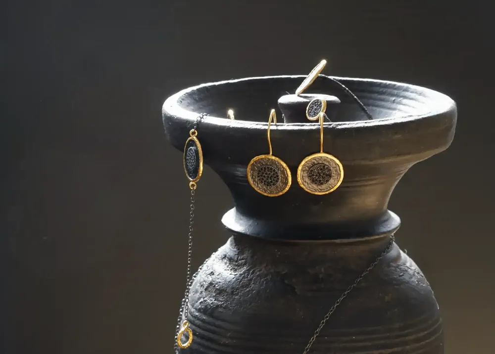 Bijoux - BOUCLES D'OREILLES "NUIT DES TEMPS" - COLLECTION ARKEOS - KARAWAN AUTHENTIC