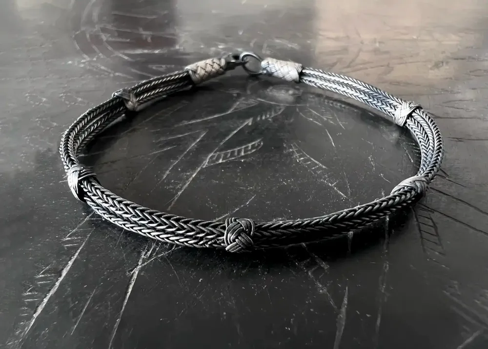 Bracelets - BRAID BRACELET - SILVER - HANDMADE - MEN&WOMEN Offered in 2 sizes 18cm and 20cm. - KARAWAN AUTHENTIC