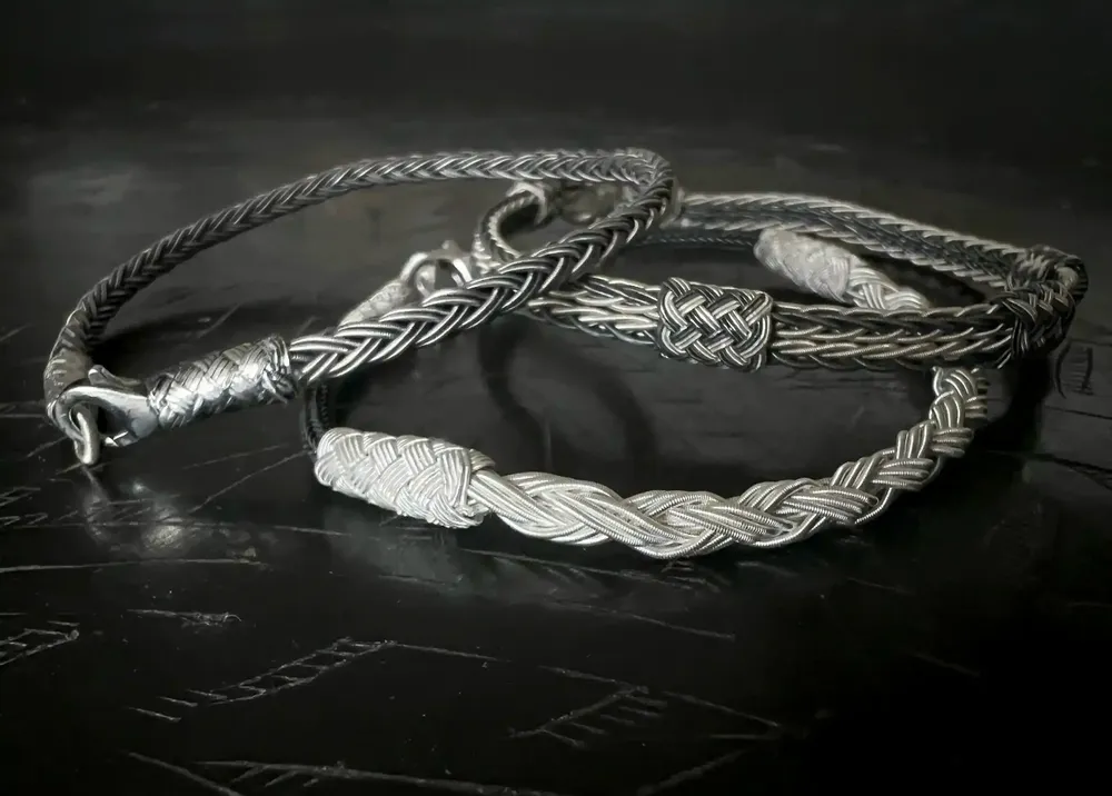 Bracelets - BRACELET DOUBLE TRESSE FINE + 3 NOEUDS COULANTS - ARGENT ET ARGENT OXYDÉ - FAIT MAIN - HOMME&FEMME - KARAWAN AUTHENTIC