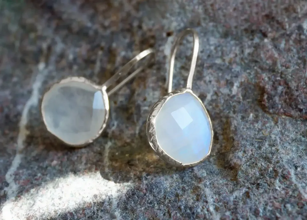 Bijoux - BOUCLES D'OREILLES ARGENT "DROP" PIERRE DE LUNE - KARAWAN AUTHENTIC