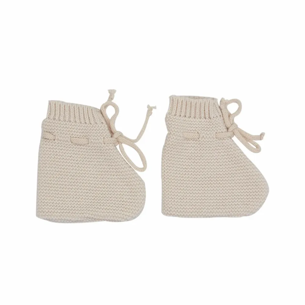 Mode enfantine - Lot naissance brassière, bonnet, chaussons - TROIS KILOS SEPT
