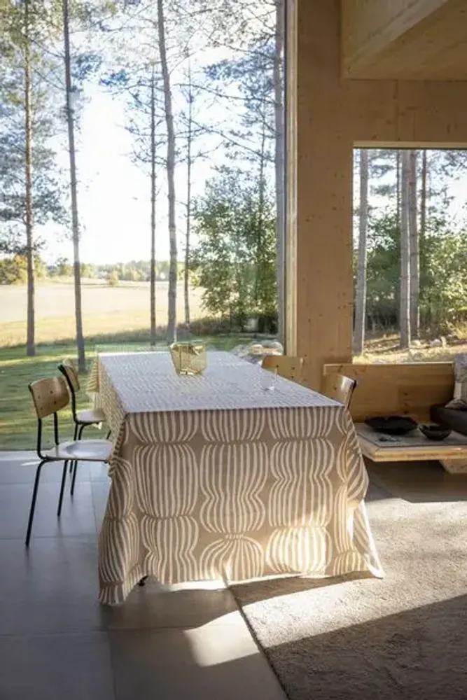Linge de table textile - Vilja Tablecloth Light Brown 145x250 cm - PENTIK