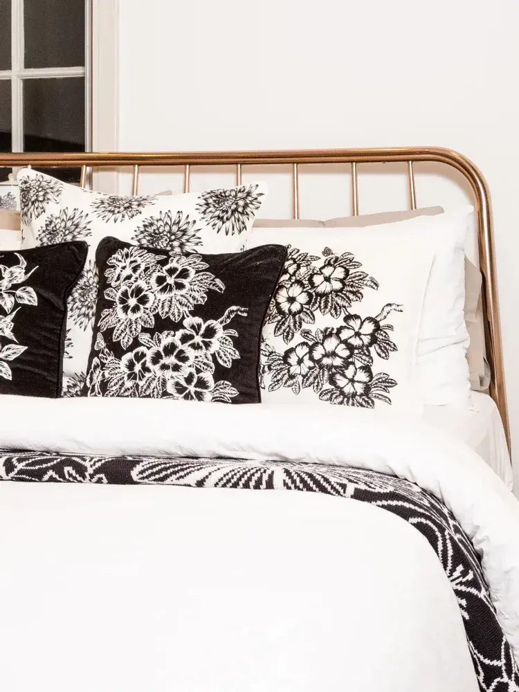 Fabric cushions - Lei White Cushion - SHAKU