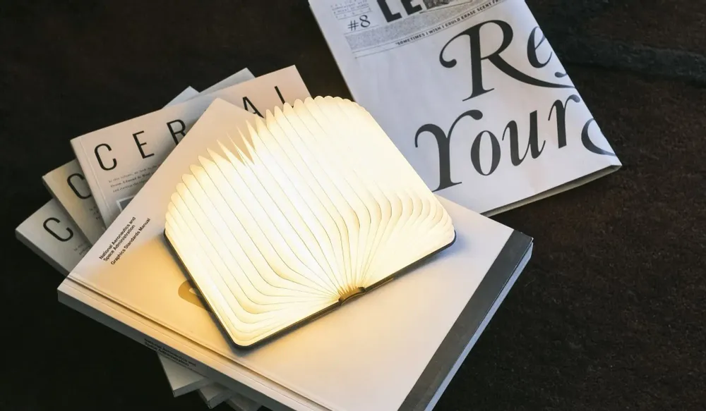 Lampes sans fil - Lampe Lito Mini Book jaune/bleu marine - LUMIO
