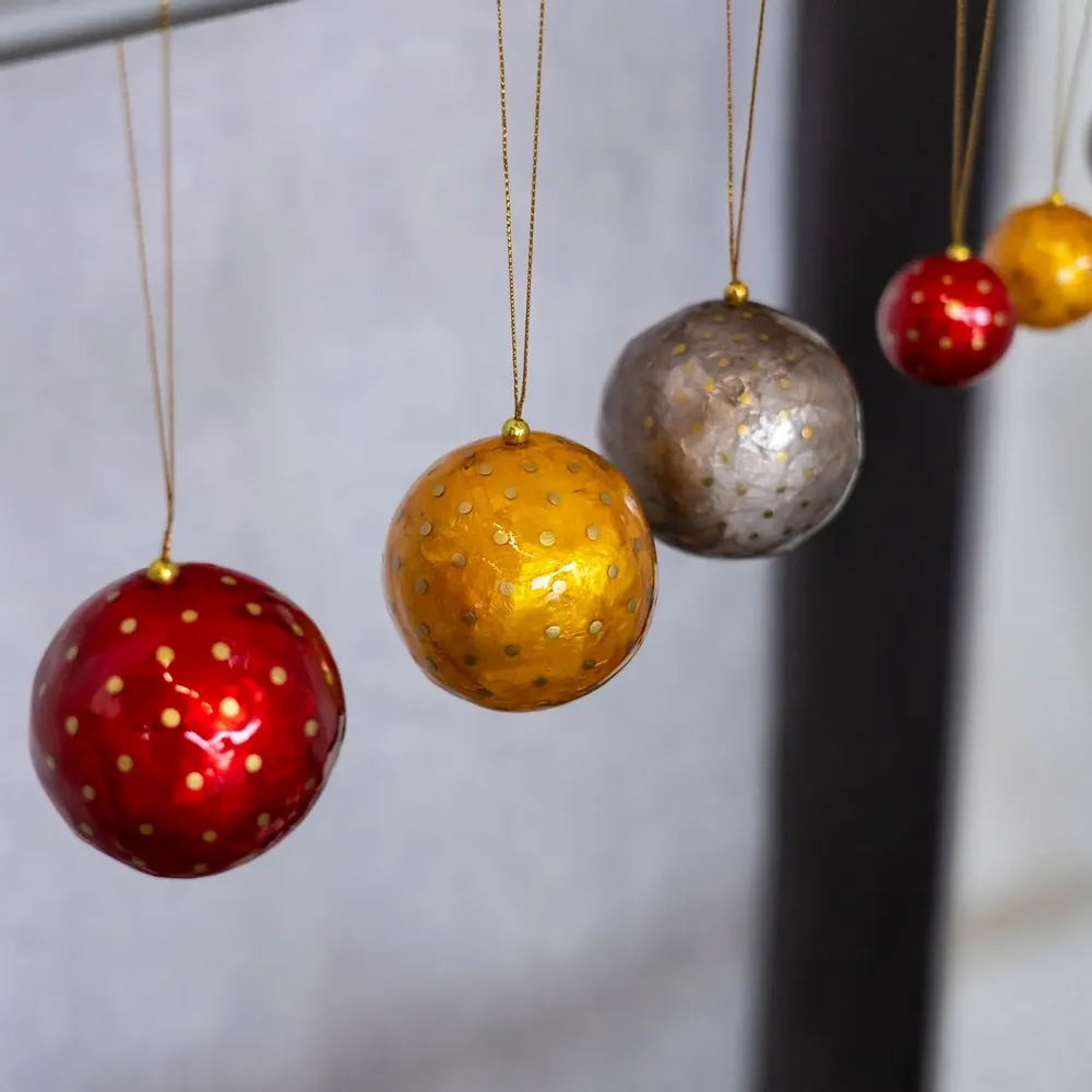 Other Christmas decorations - Xmas balls with dots - KINTA