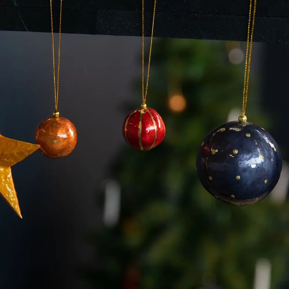 Other Christmas decorations - Xmas balls with dots - KINTA