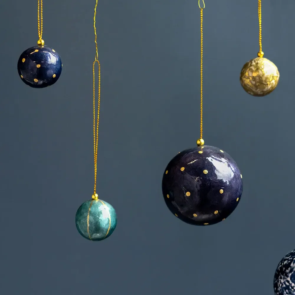 Other Christmas decorations - Xmas balls with dots - KINTA