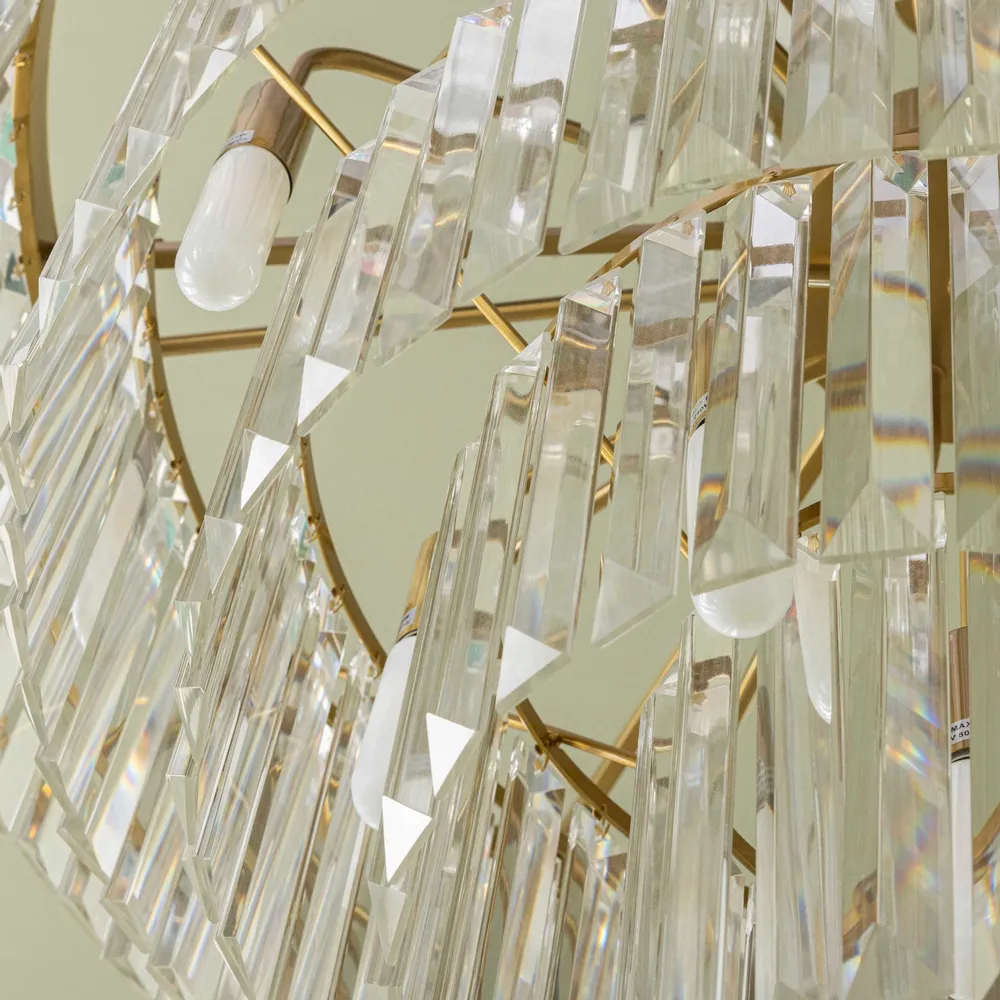 Hanging lights - Dazzling golden chandelier - SIGNATURE MOBILIER ET DÉCORATION
