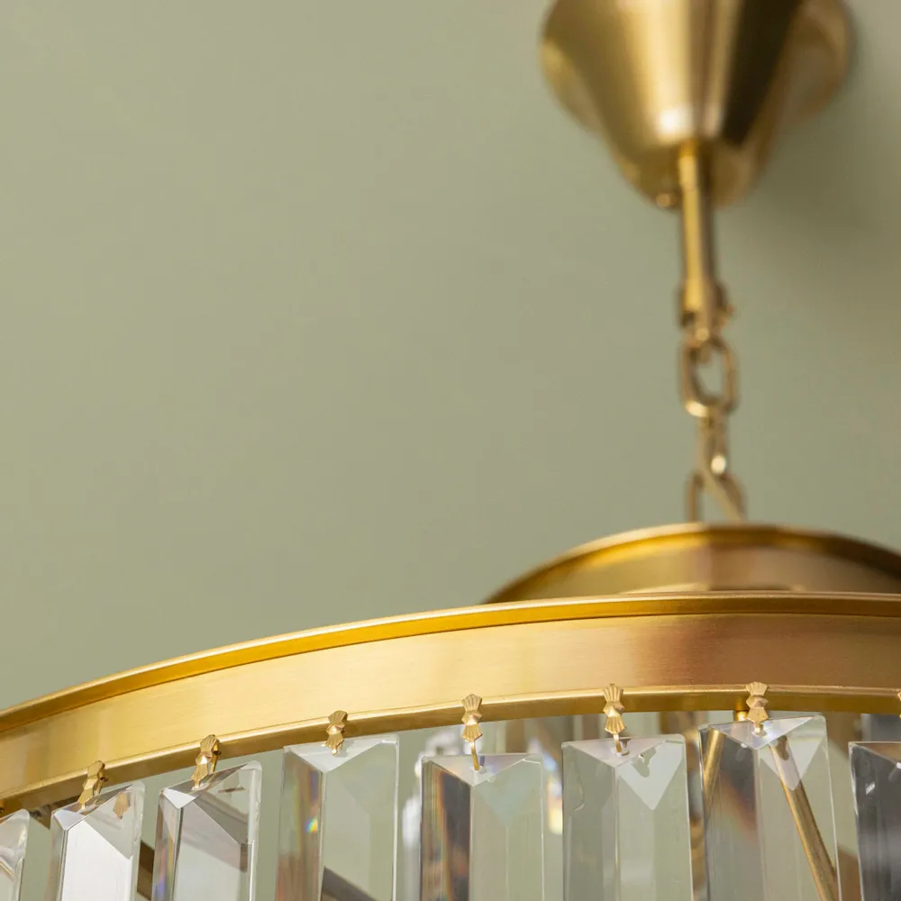 Hanging lights - Dazzling golden chandelier - SIGNATURE MOBILIER ET DÉCORATION