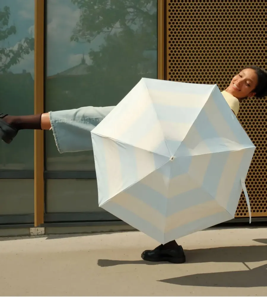 Cosmétiques - Mini parapluie-ombrelle anti-UV – Rayures Bleu Perle - Orionis - ANATOLE