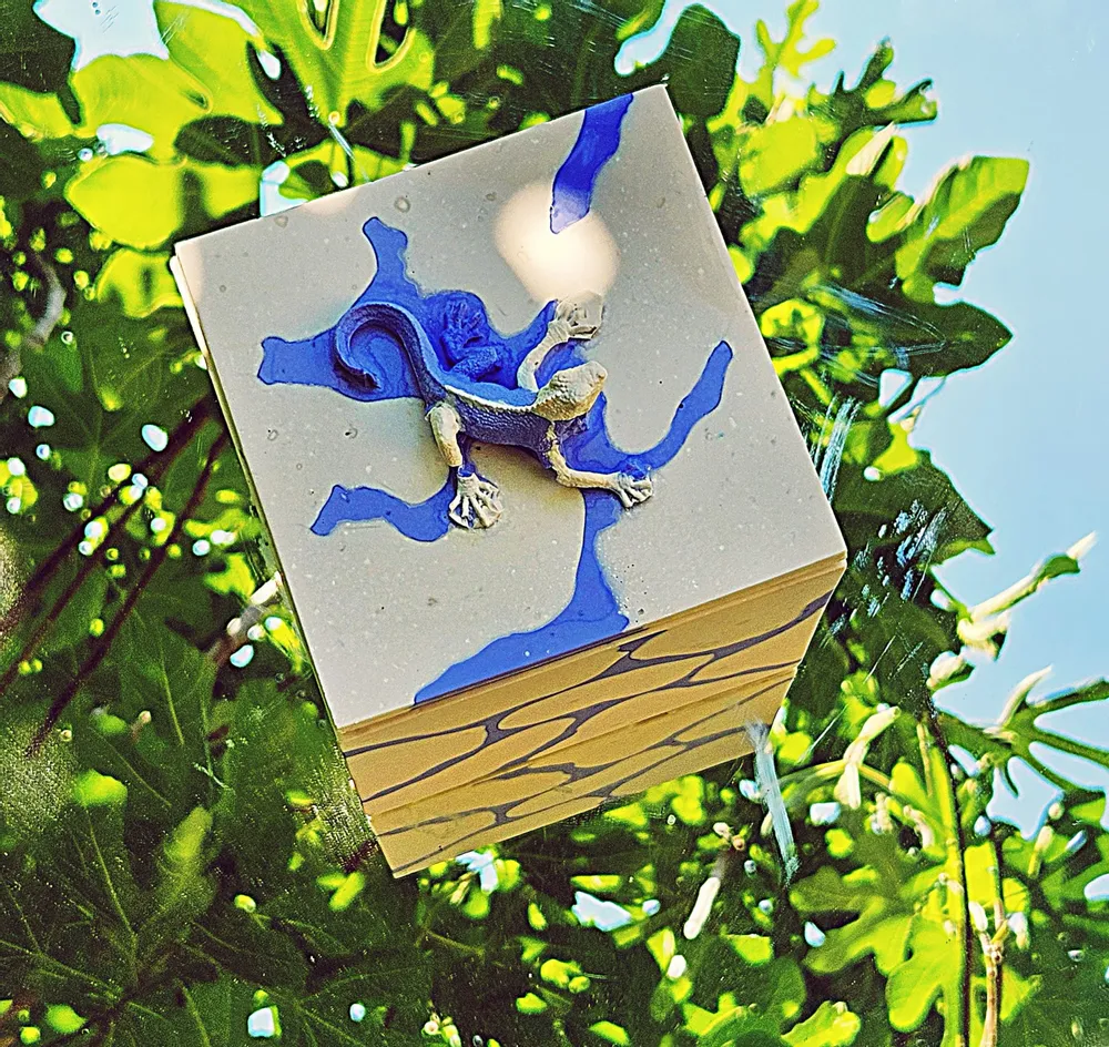 Decorative objects - Chameleon candle - PONPON CURIOSITAS