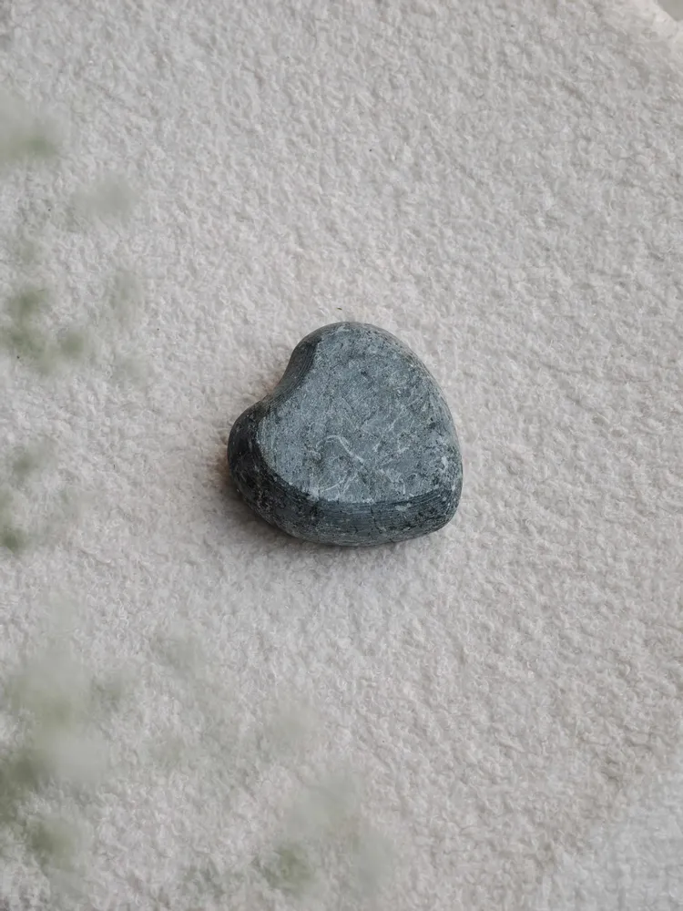 Spas - Heart-shaped massage stone - Lempi - HUKKA DESIGN