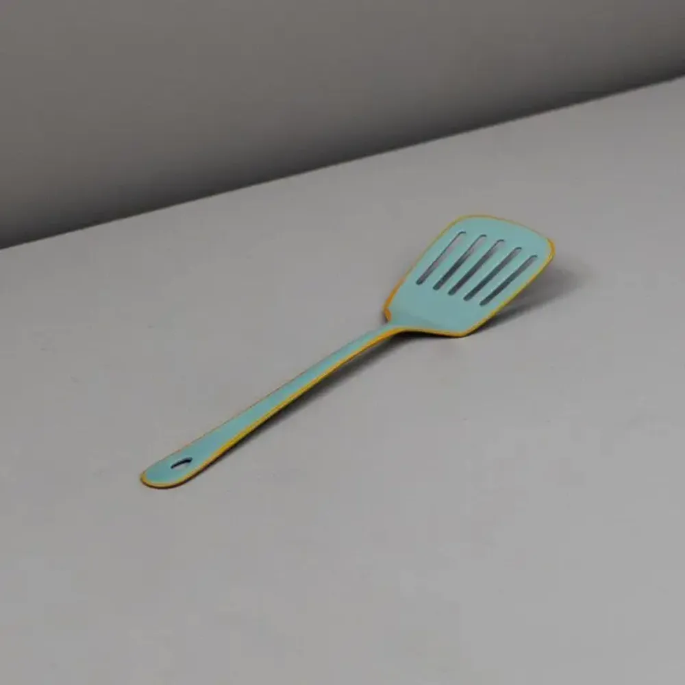 Kitchen utensils - Harlow Bright Enamel utensils - BE HOME