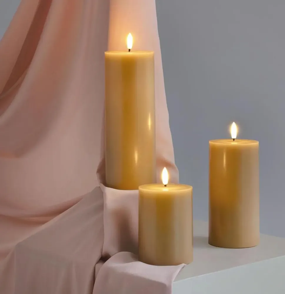 LED modules - Seasonal Colours Pillar Candles Silk - MOODS & MORE