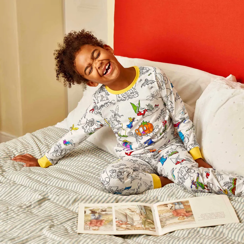 Loisirs créatifs pour enfant - Pyjama à colorier contes de fées et légendes - EATSLEEPDOODLE