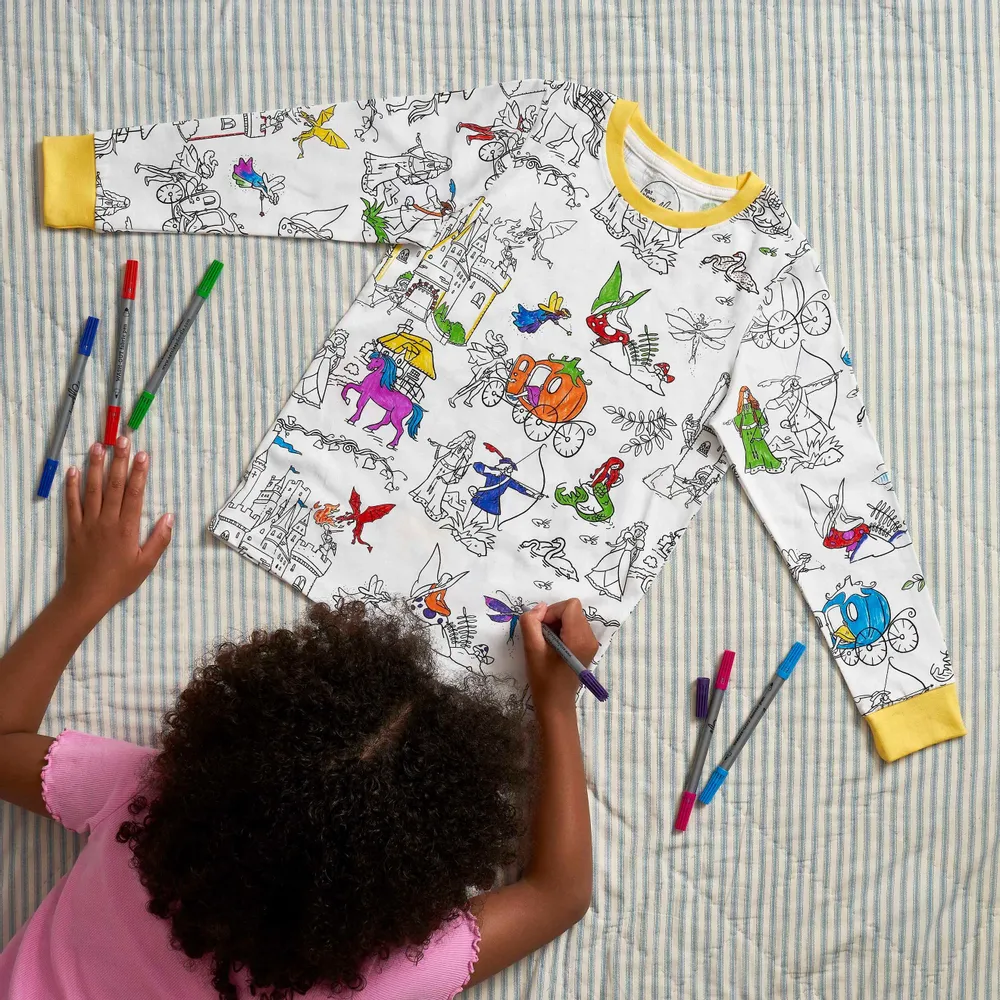 Loisirs créatifs pour enfant - Pyjama à colorier contes de fées et légendes - EATSLEEPDOODLE