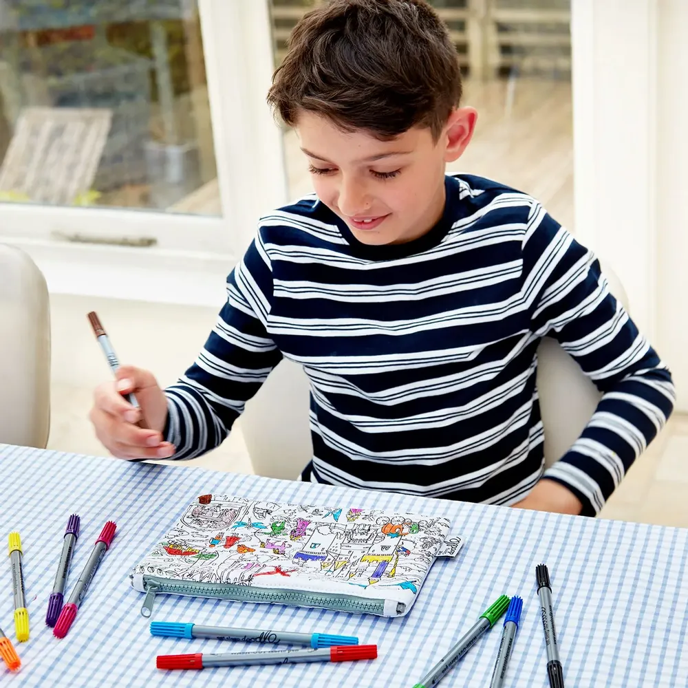 Papeterie bureau - Trousse à colorier contes de fées et légendes - EATSLEEPDOODLE