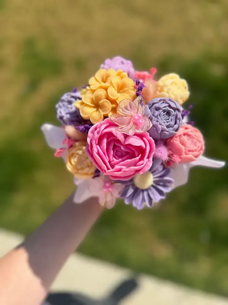 Gifts - Fondant Flower Bouquets - Customizable - MURI CREATIONS