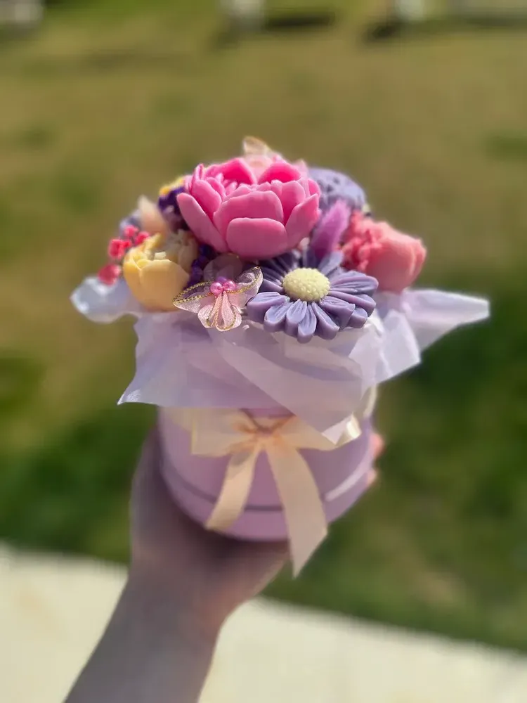 Gifts - Fondant Flower Bouquets - Customizable - MURI CREATIONS