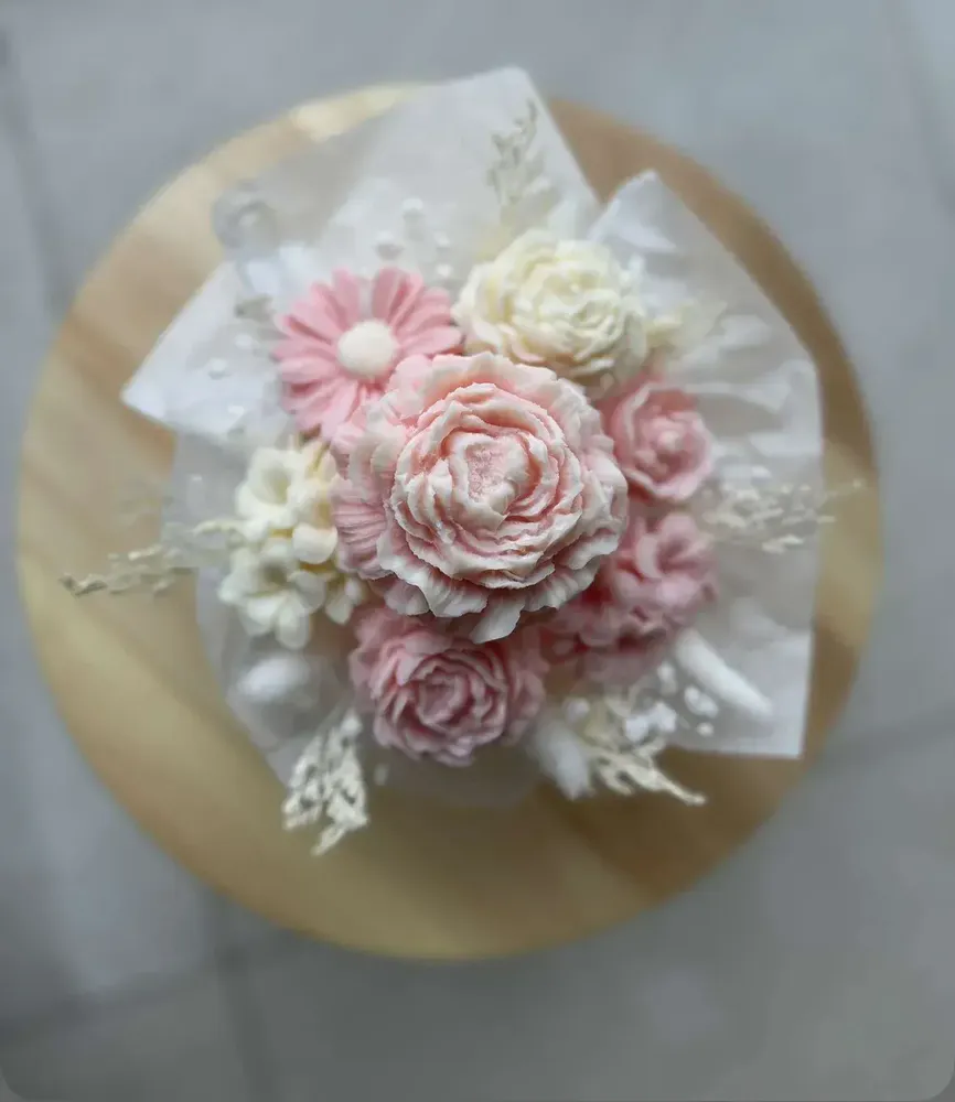 Gifts - Fondant Flower Bouquets - Customizable - MURI CREATIONS