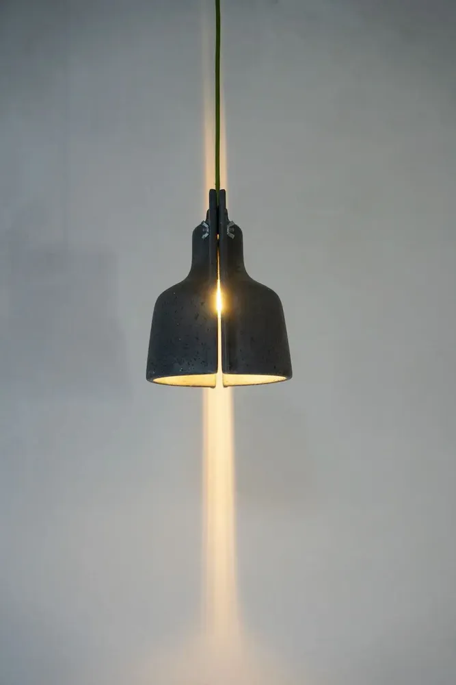 Hanging lights - Splitt — Adjustable suspension and portable lamp - ATELIER HENRI DEJEANT