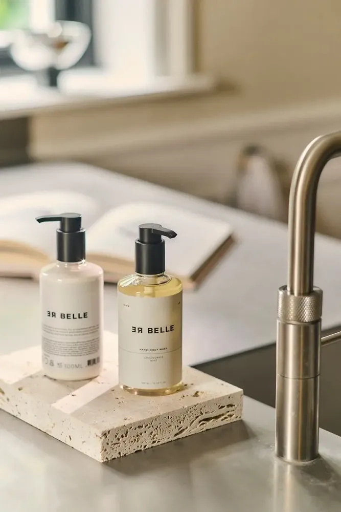 Savons - DuoKit Hand+Body Wash & Hand+Body Soufflé Lemongrass Mint 2 x 300 ml - REBELLE COPENHAGEN